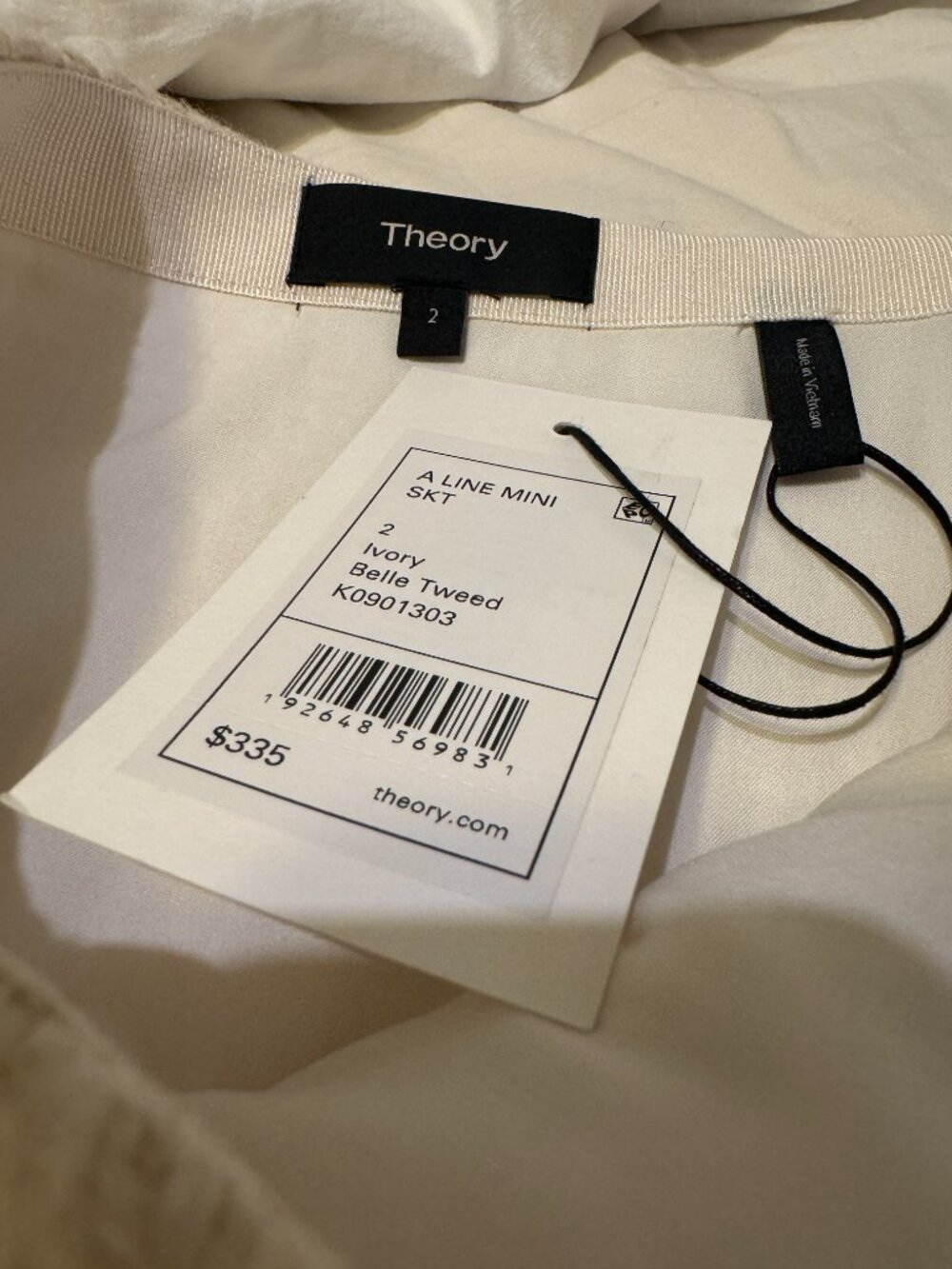 Theory, A-Line Mini Skirt in Tweed, Size 2 - Picture 4 of 6